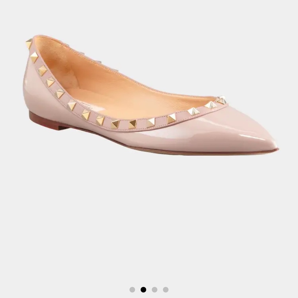 Valentino Garavani Rockstud Patent ballet flats. In very good condition.